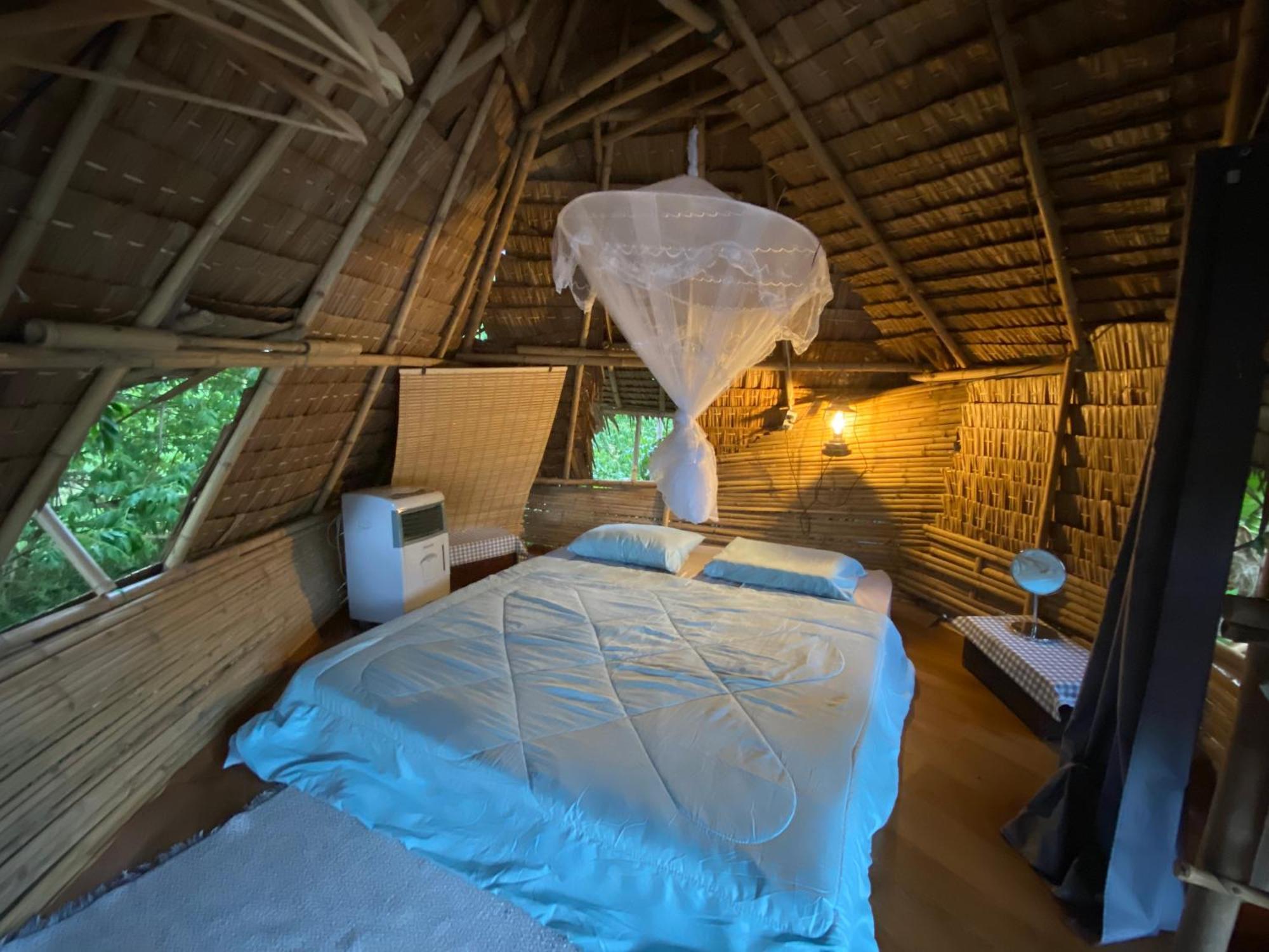 Royal Mountain Hut Hotel Ratchaburi Exterior photo