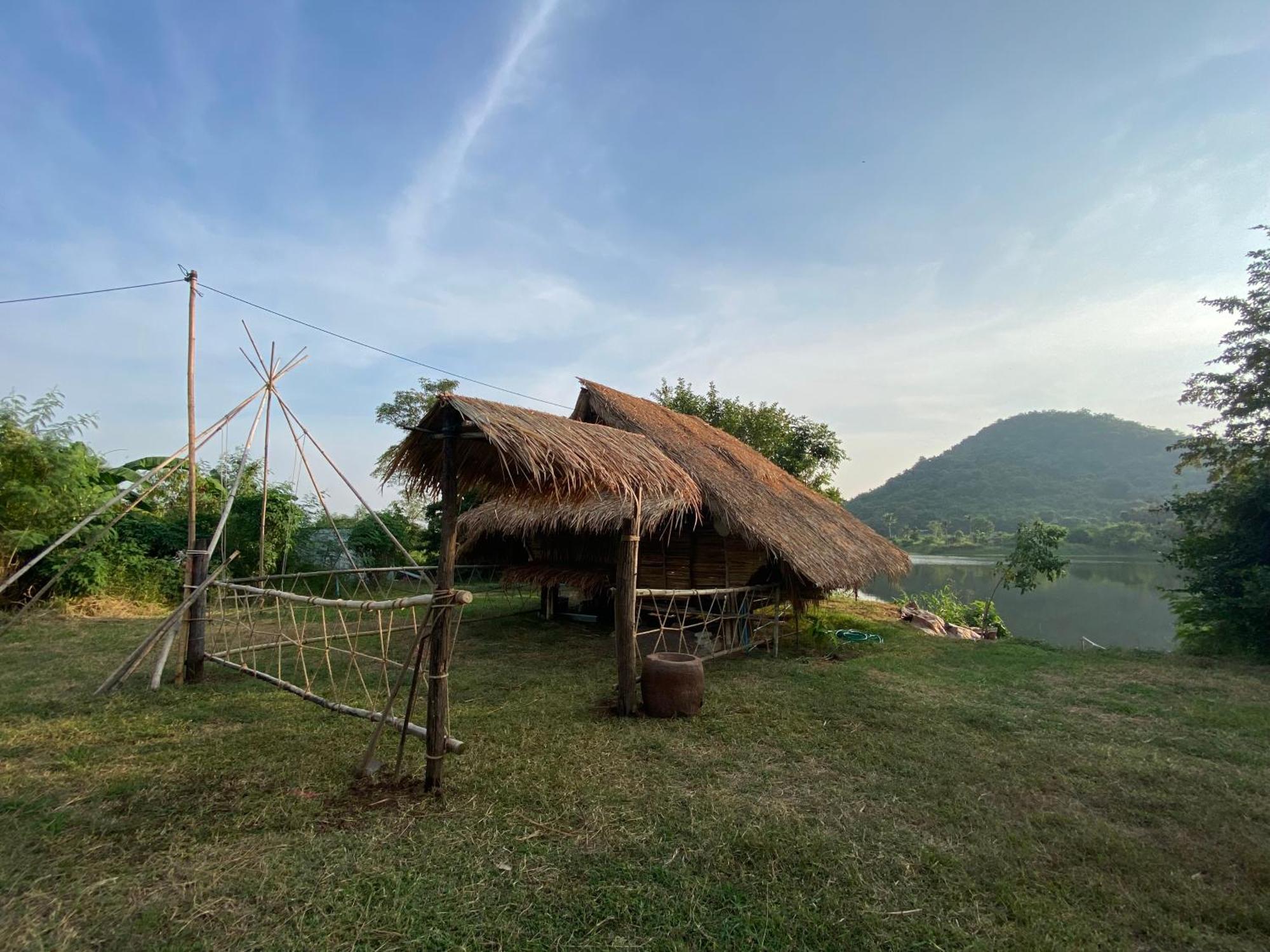 Royal Mountain Hut Hotel Ratchaburi Exterior photo